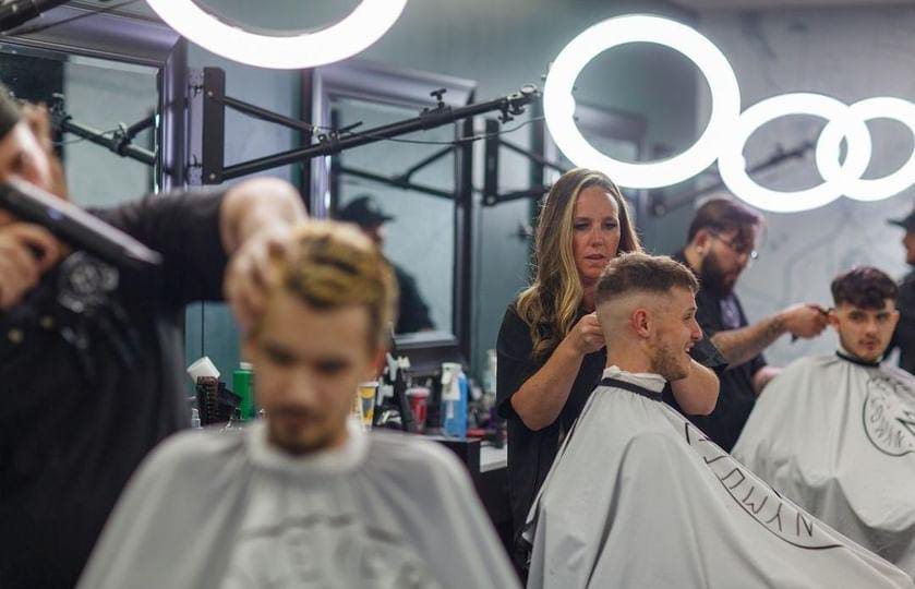 LED RING CON STAFFA - immagine 4