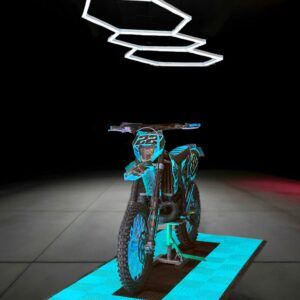 POSTAZIONE MOTO PAVIMENTAZIONE E LED NIDO D'APE AZZURRO GHIACCIO