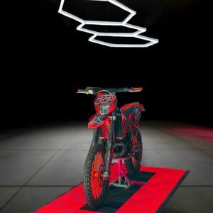 POSTAZIONE MOTO PAVIMENTAZIONE E LED NIDO D'APE ROSSA