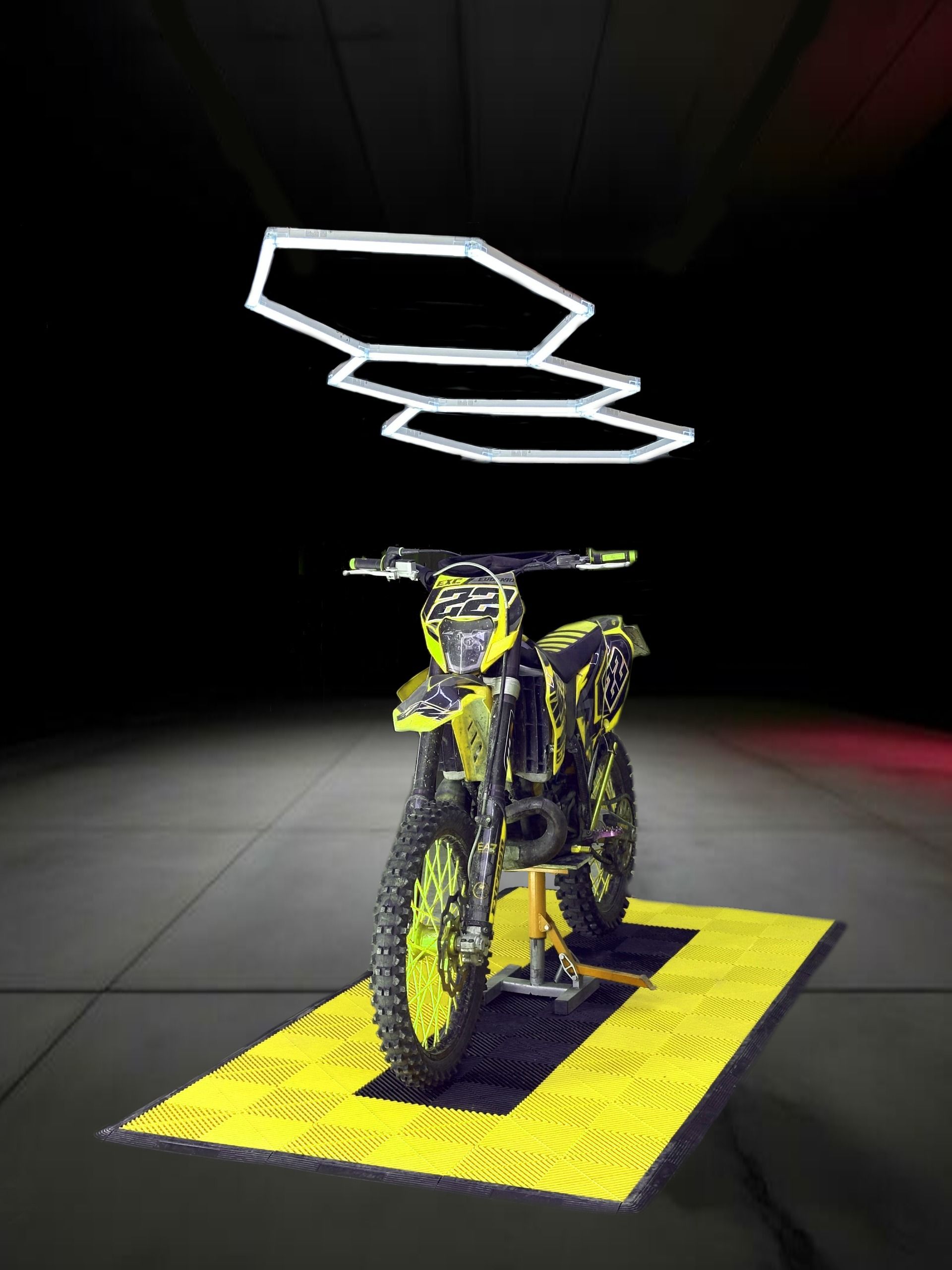 KIT POSTAZIONE MOTO PAVIMENTAZIONE E LED NIDO D'APE GIALLO